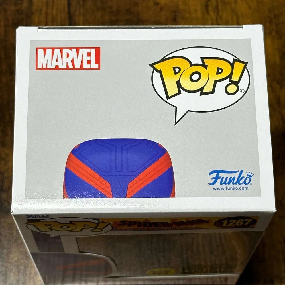 Funko Pop! Vinyl: Marvel - Spider-Man 2099 (Glows In The Dark) Spider Verse - Picture 7 of 9